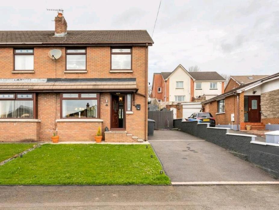 Spacious House City Skyline And Mountain Views Close Too Belfast Centre And Airports Free Parking Luaran gambar