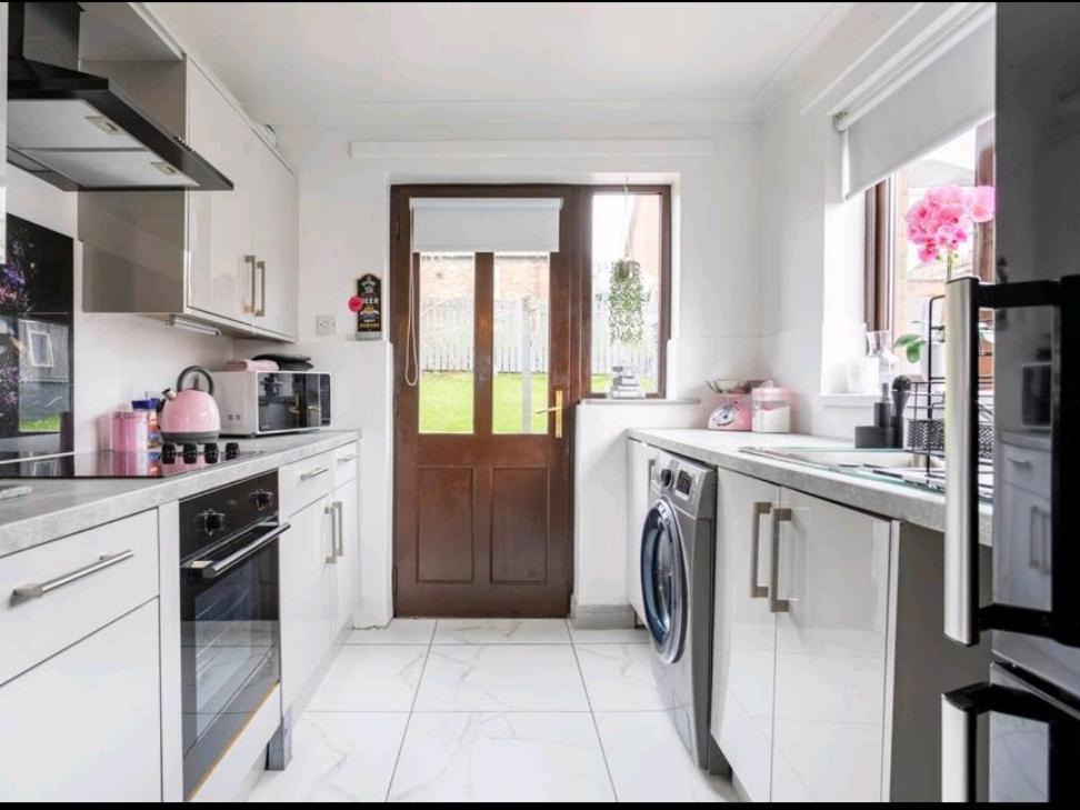 Spacious House City Skyline And Mountain Views Close Too Belfast Centre And Airports Free Parking Luaran gambar
