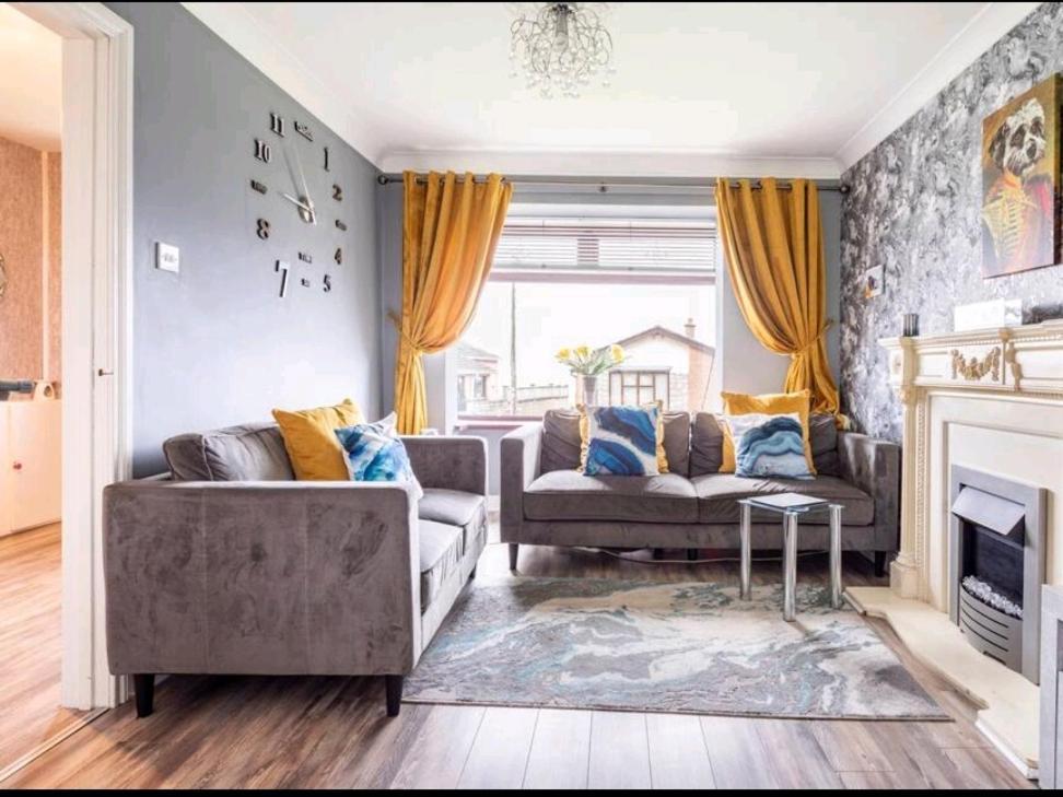 Spacious House City Skyline And Mountain Views Close Too Belfast Centre And Airports Free Parking Luaran gambar